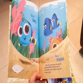 Disney Finding Dory HARDCOVER 